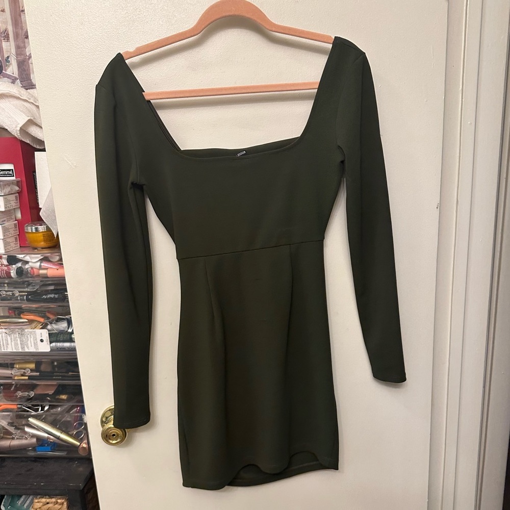 Long sleeve Windsor mini dress. Olive green. Size small. Worn once